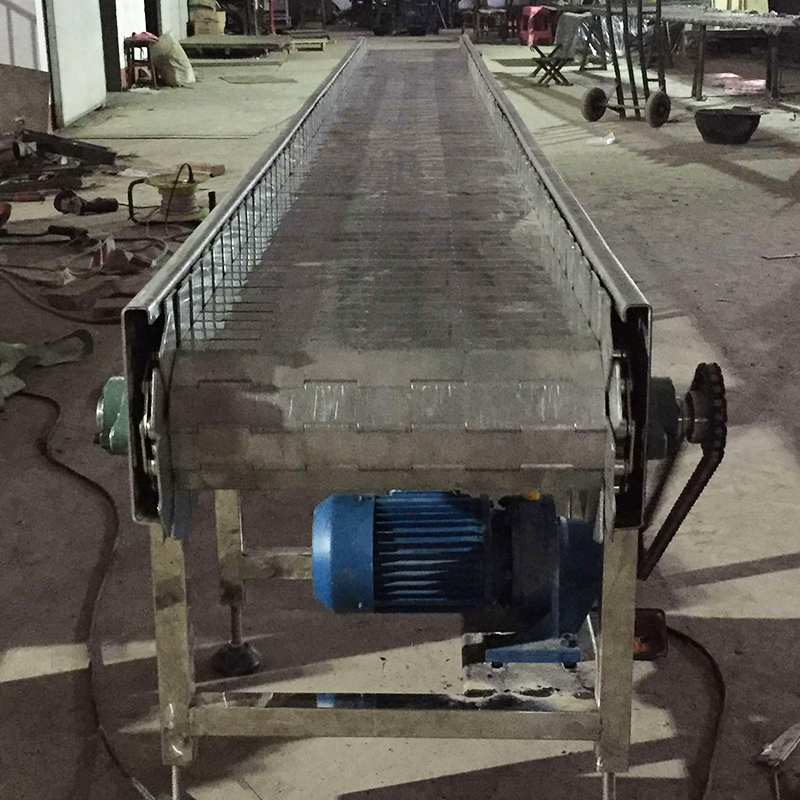 鏈板輸送機